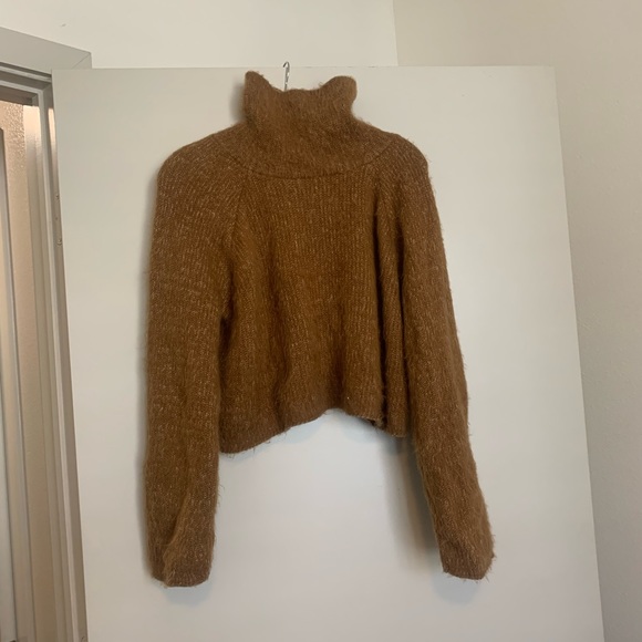 Abound brown cropped turtleneck sweater - Picture 2 of 3